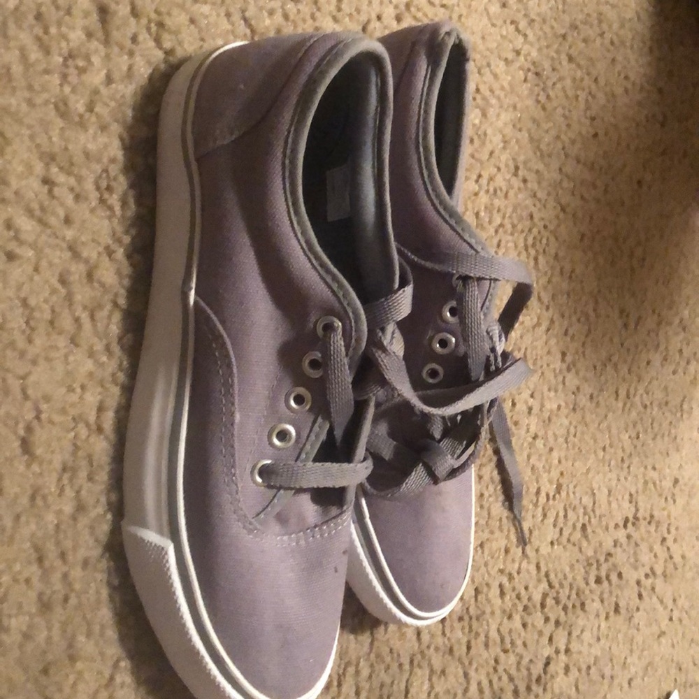 Sneakers - Picture 3 of 4